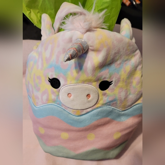 🥳 HOST PICK 🥳 SQUISMALLOWS EASTER BASKET! - Picture 8 of 16